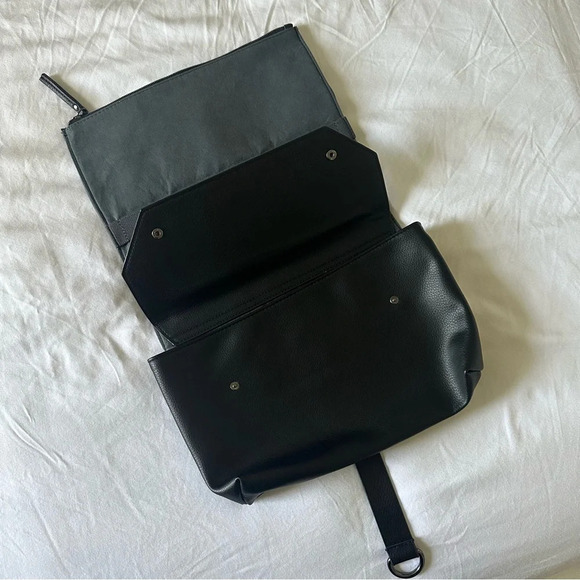 Ted Baker Cabaleo Cable Wallet in Black - Picture 9 of 10